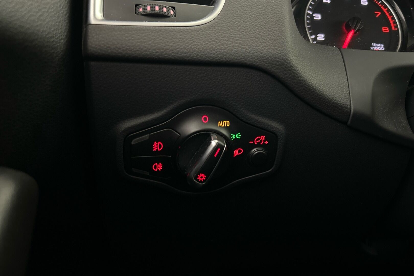 Audi Q5 iso kuva 13
