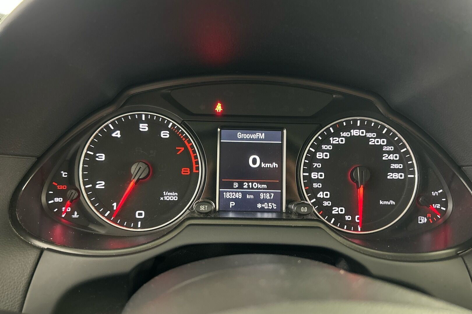 Audi Q5 iso kuva 14