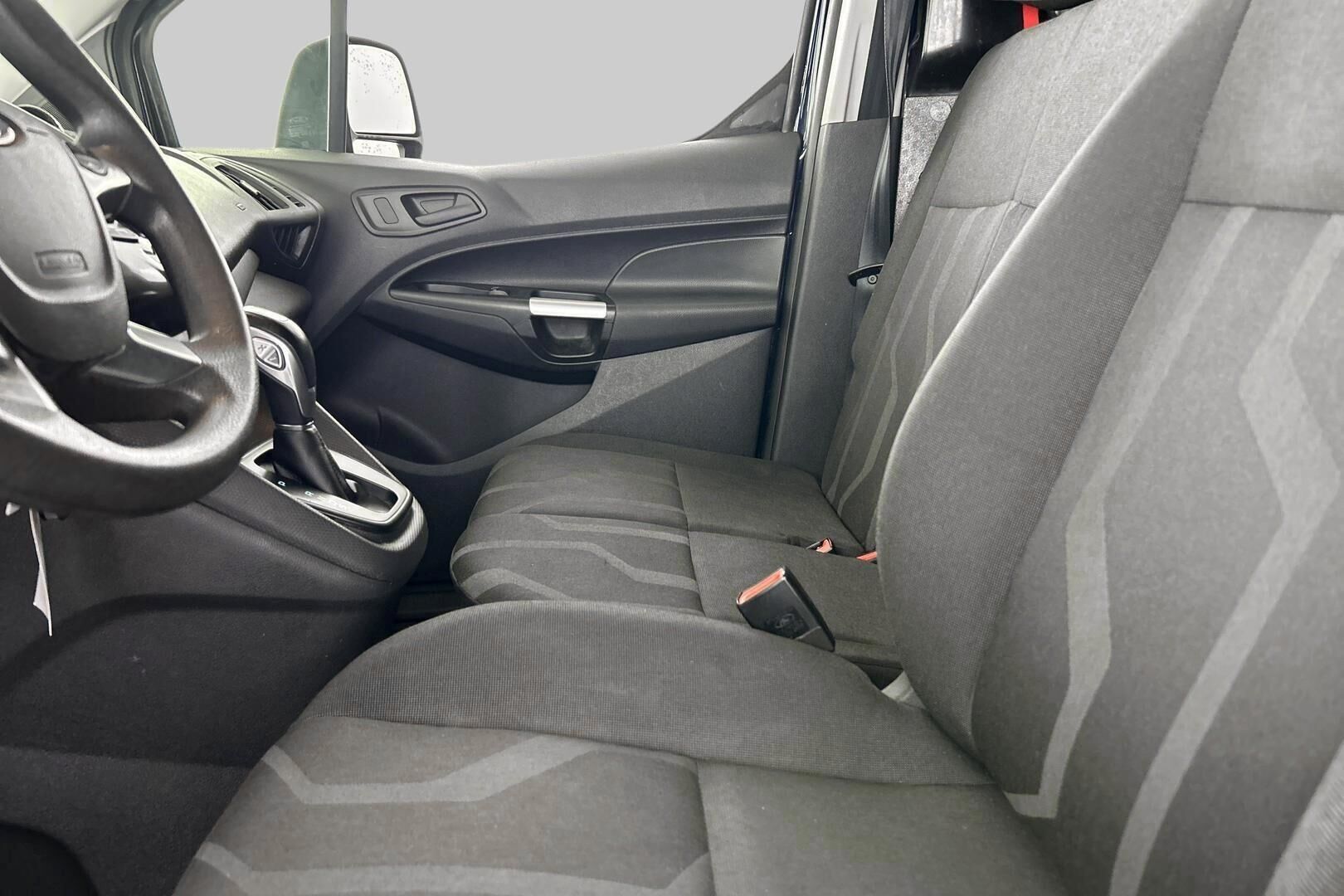 Ford Transit Connect iso kuva 23