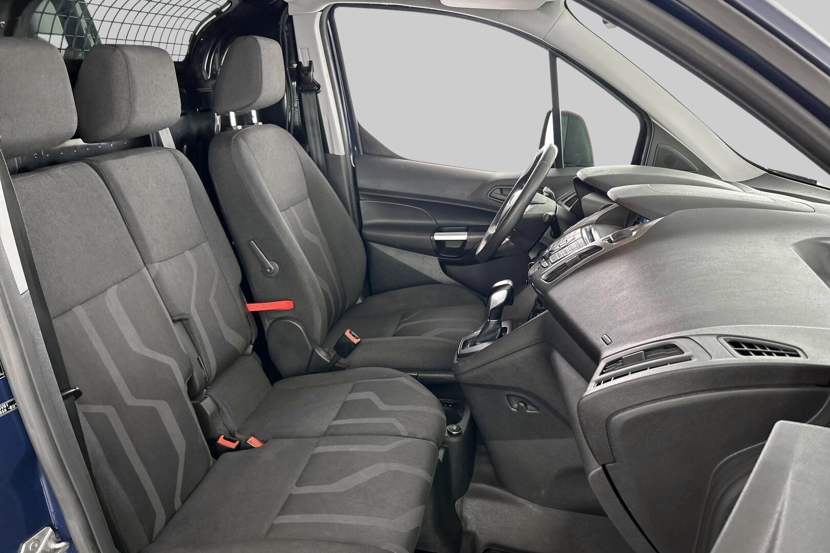 Ford Transit Connect iso kuva 29