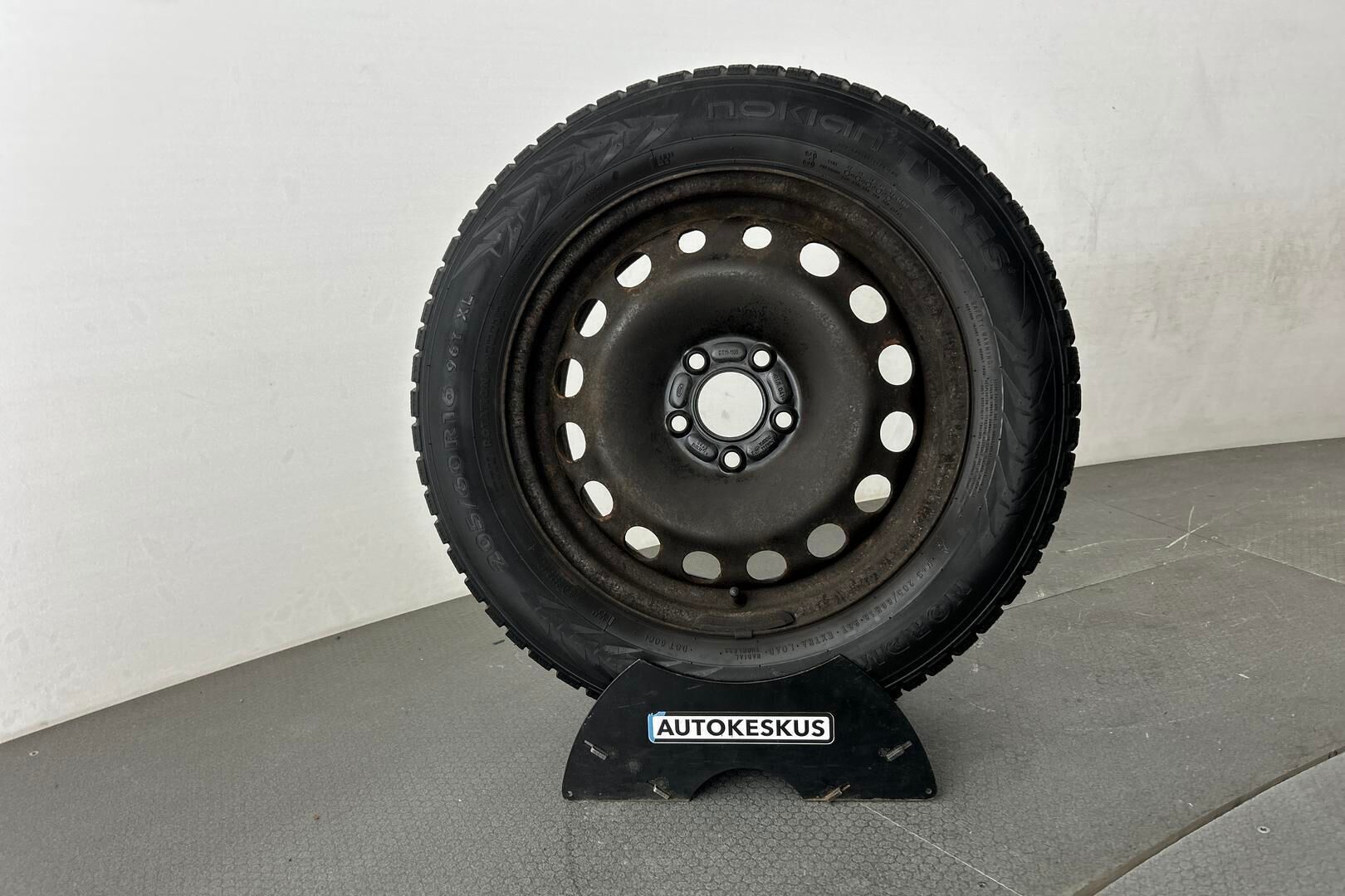 Ford Transit Connect iso kuva 16