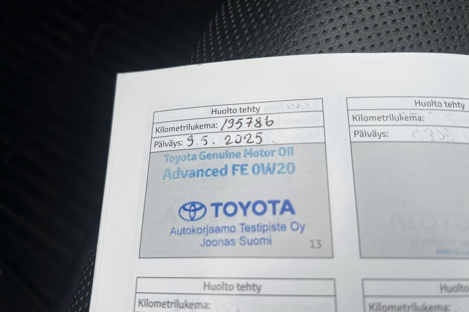 Toyota Avensis iso kuva 7
