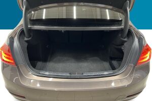 BMW 3-SARJA esikatselu 9