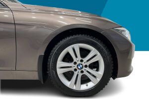BMW 3-SARJA esikatselu 10