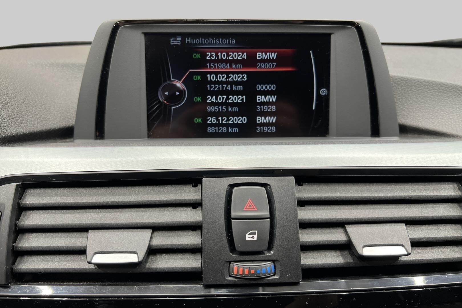 BMW 3-SARJA iso kuva 13