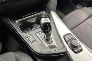 BMW 3-SARJA esikatselu 16