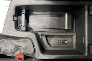 BMW 3-SARJA esikatselu 18