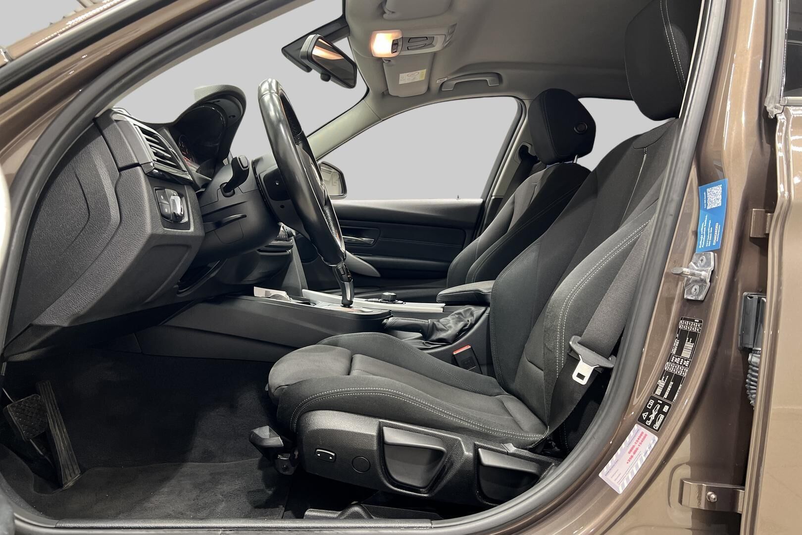 BMW 3-SARJA iso kuva 7