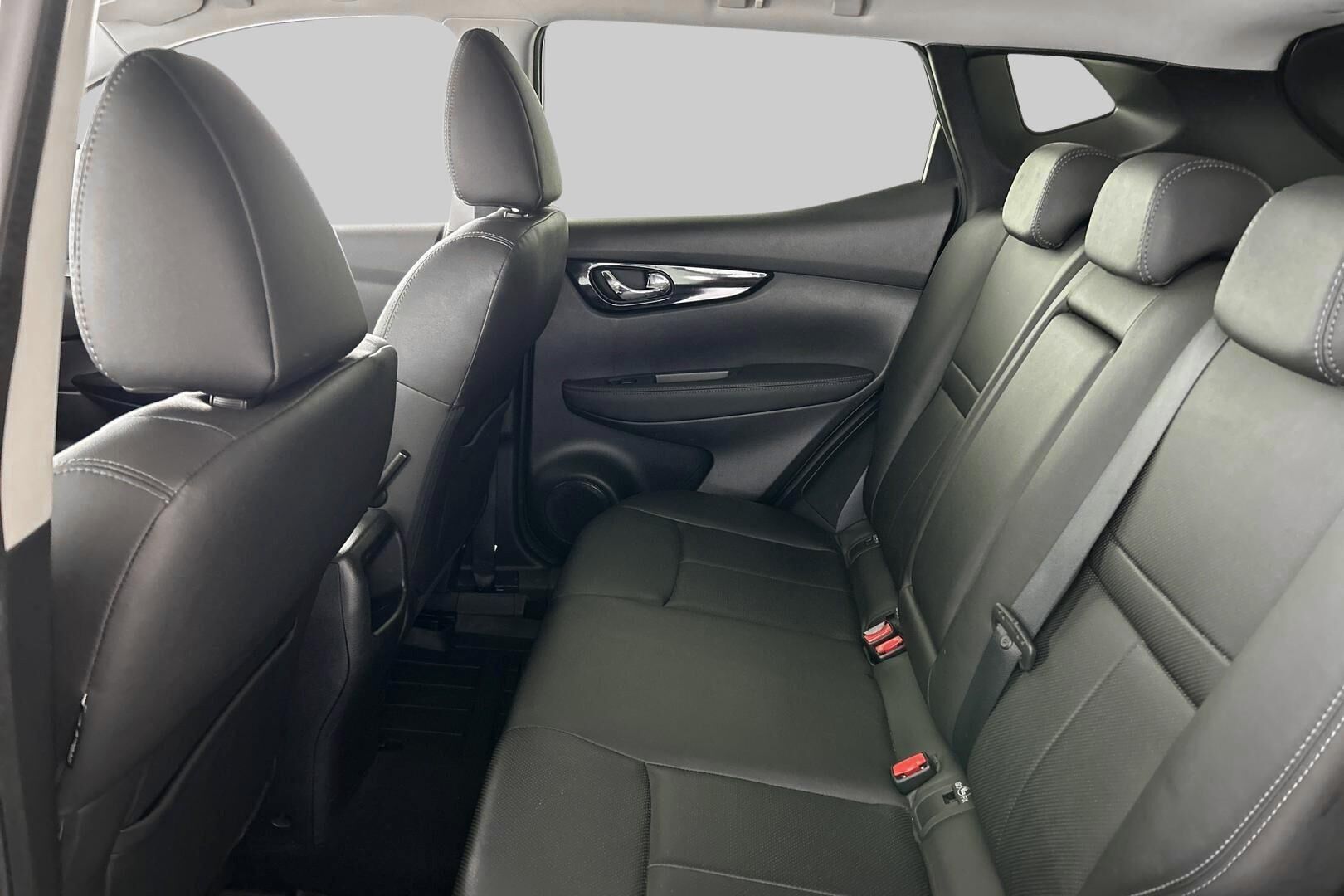 Nissan Qashqai iso kuva 10