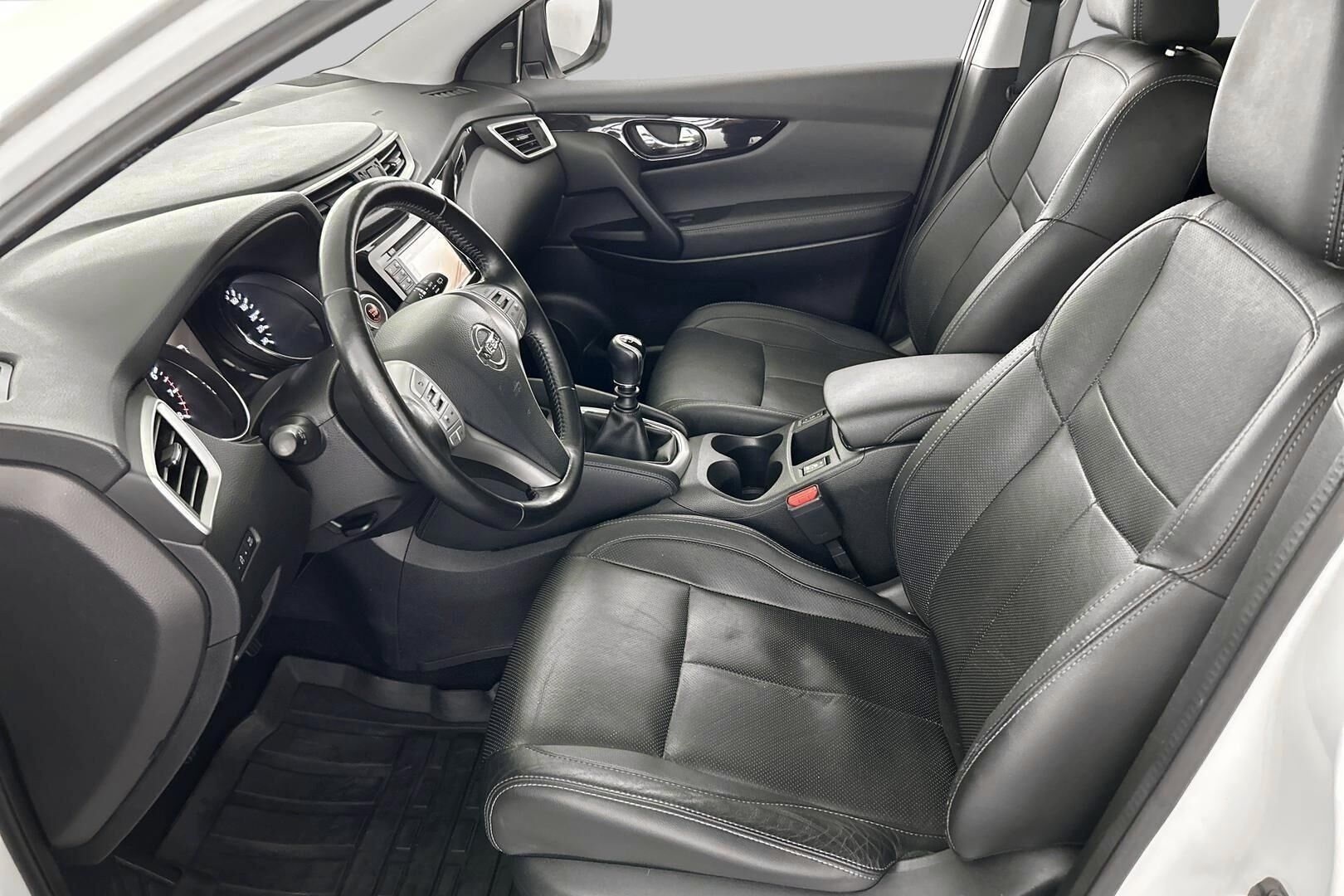 Nissan Qashqai iso kuva 9