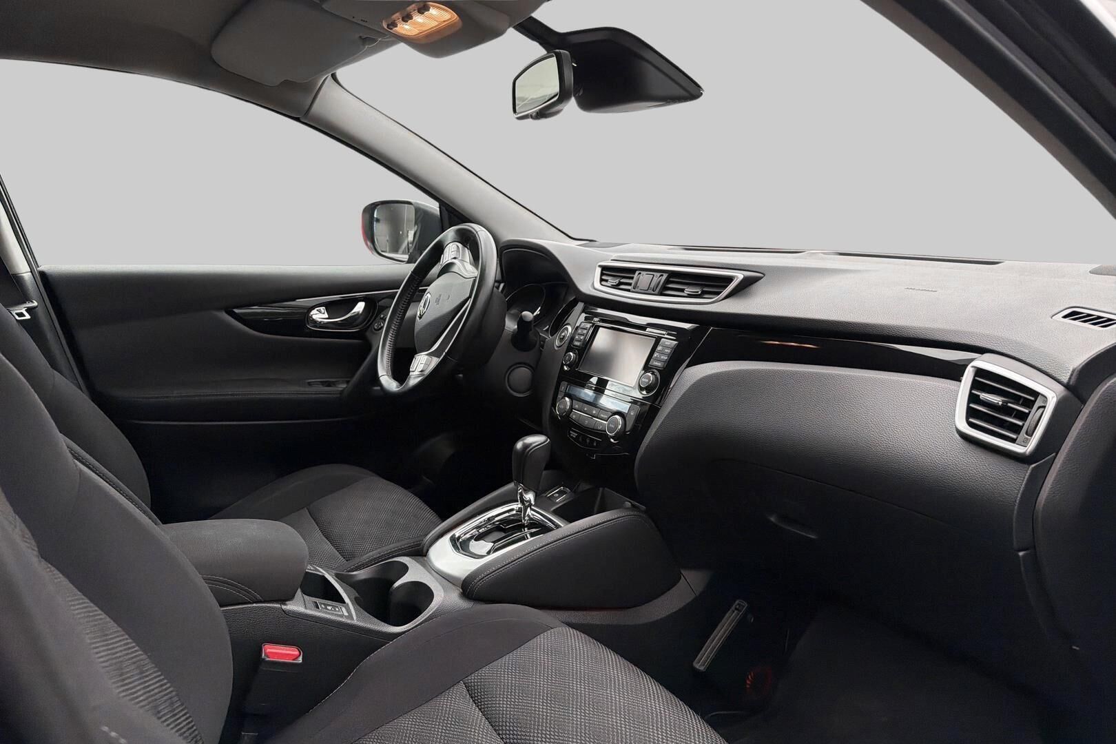 Nissan Qashqai iso kuva 6