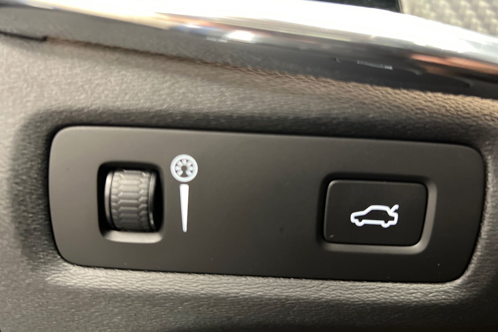 Volvo S90 iso kuva 16