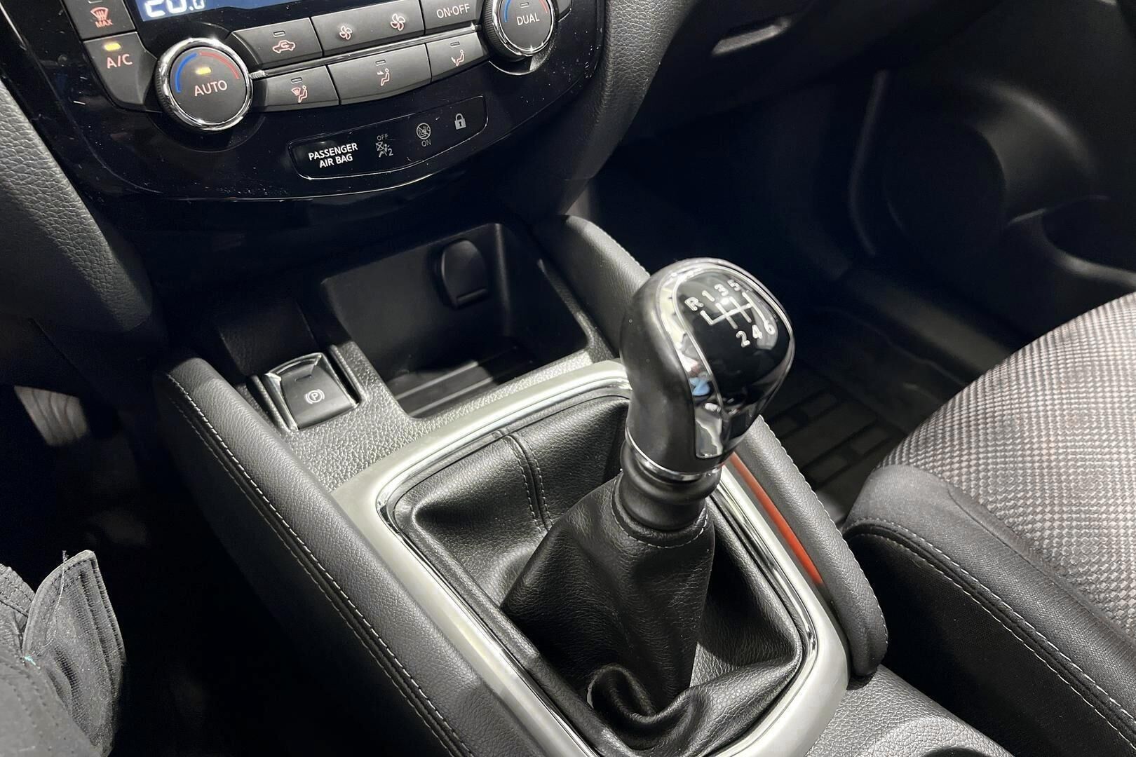 Nissan Qashqai iso kuva 18