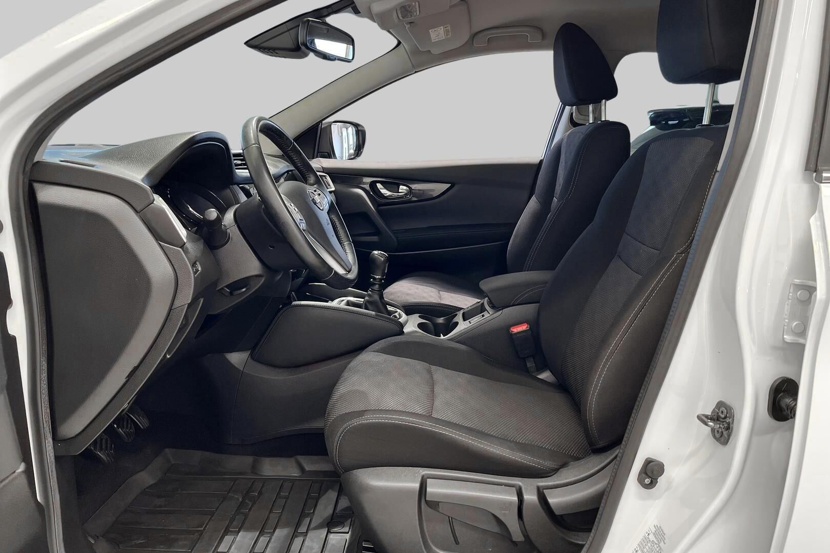 Nissan Qashqai iso kuva 24