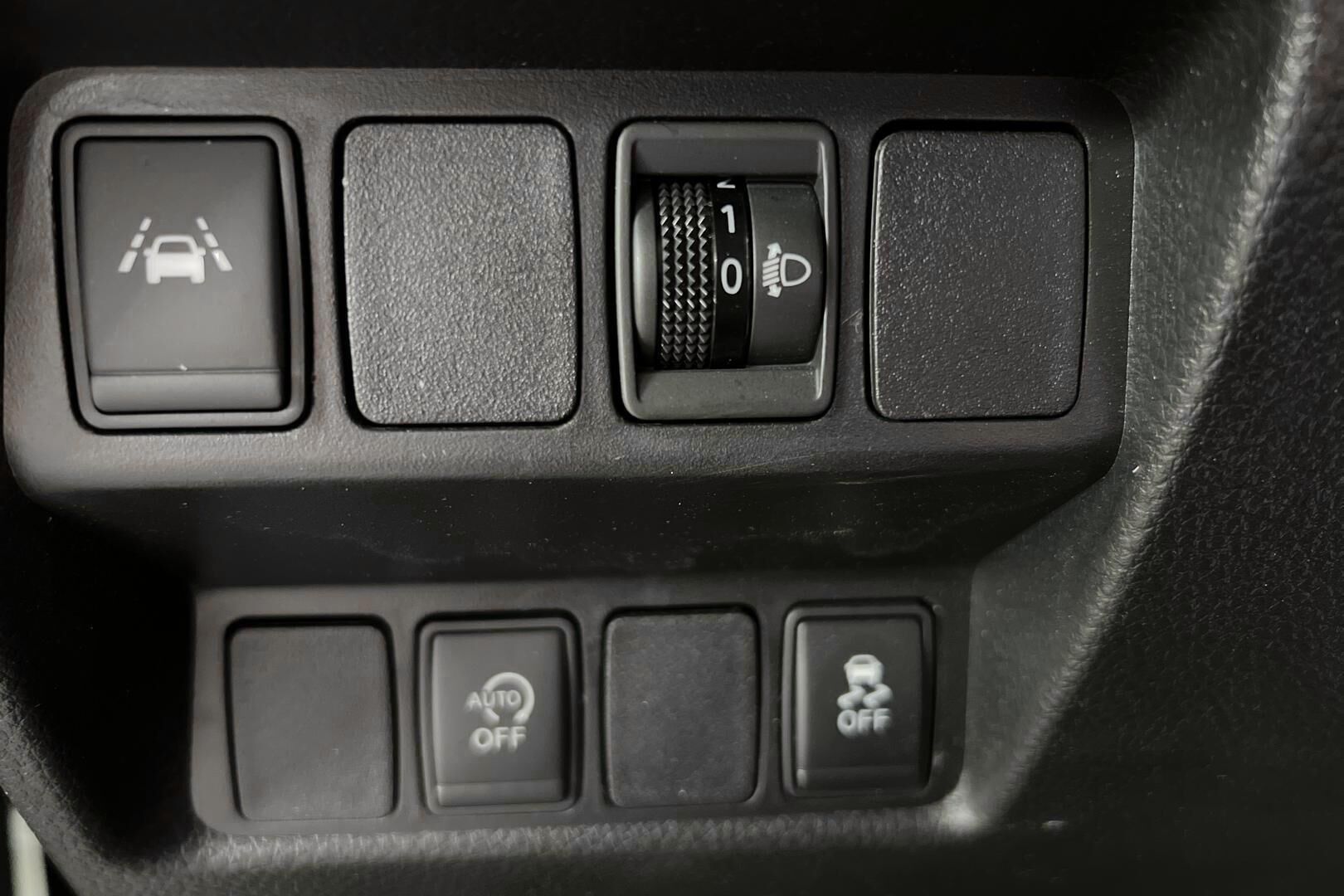 Nissan Qashqai iso kuva 14