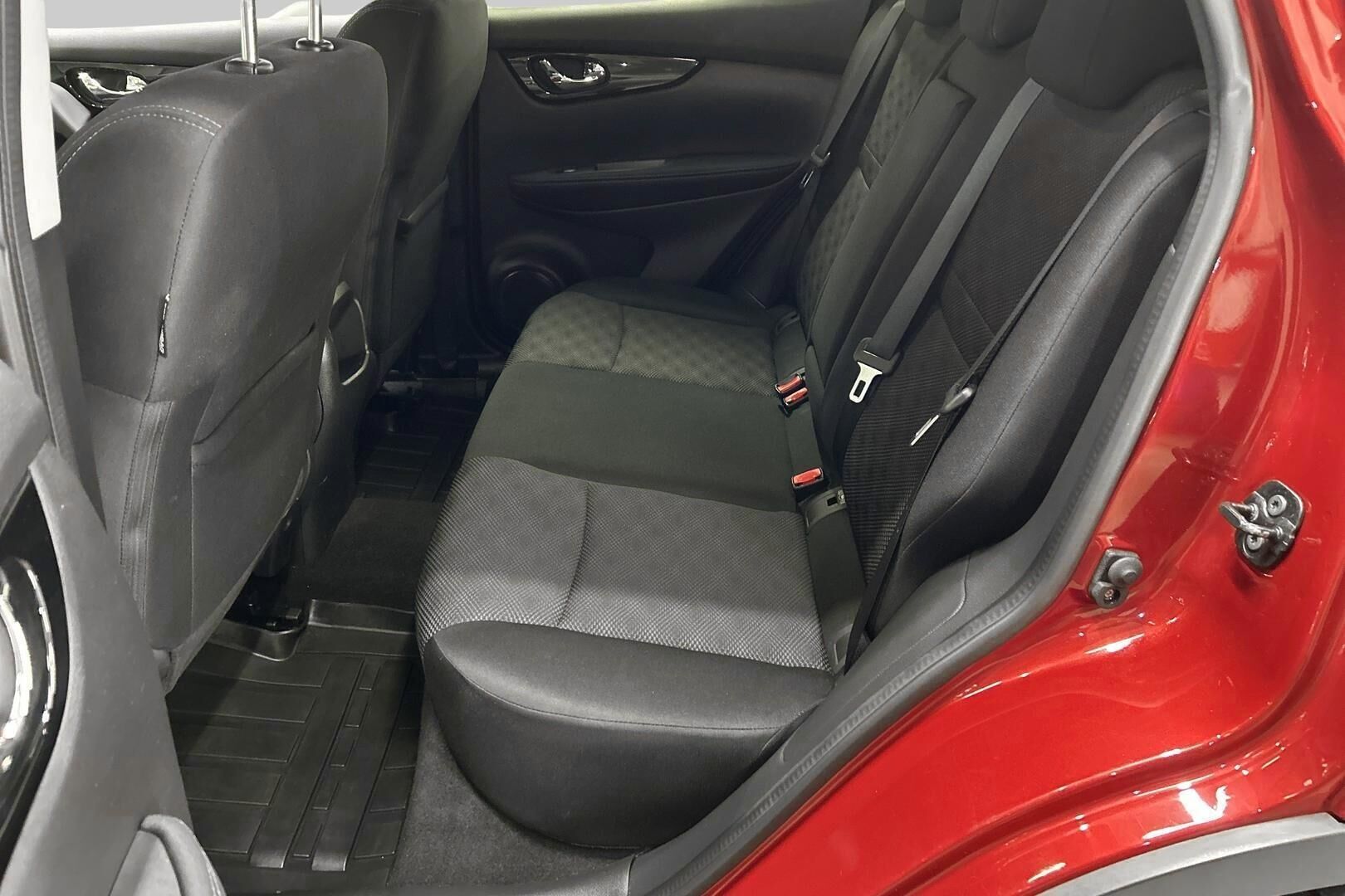 Nissan Qashqai iso kuva 10