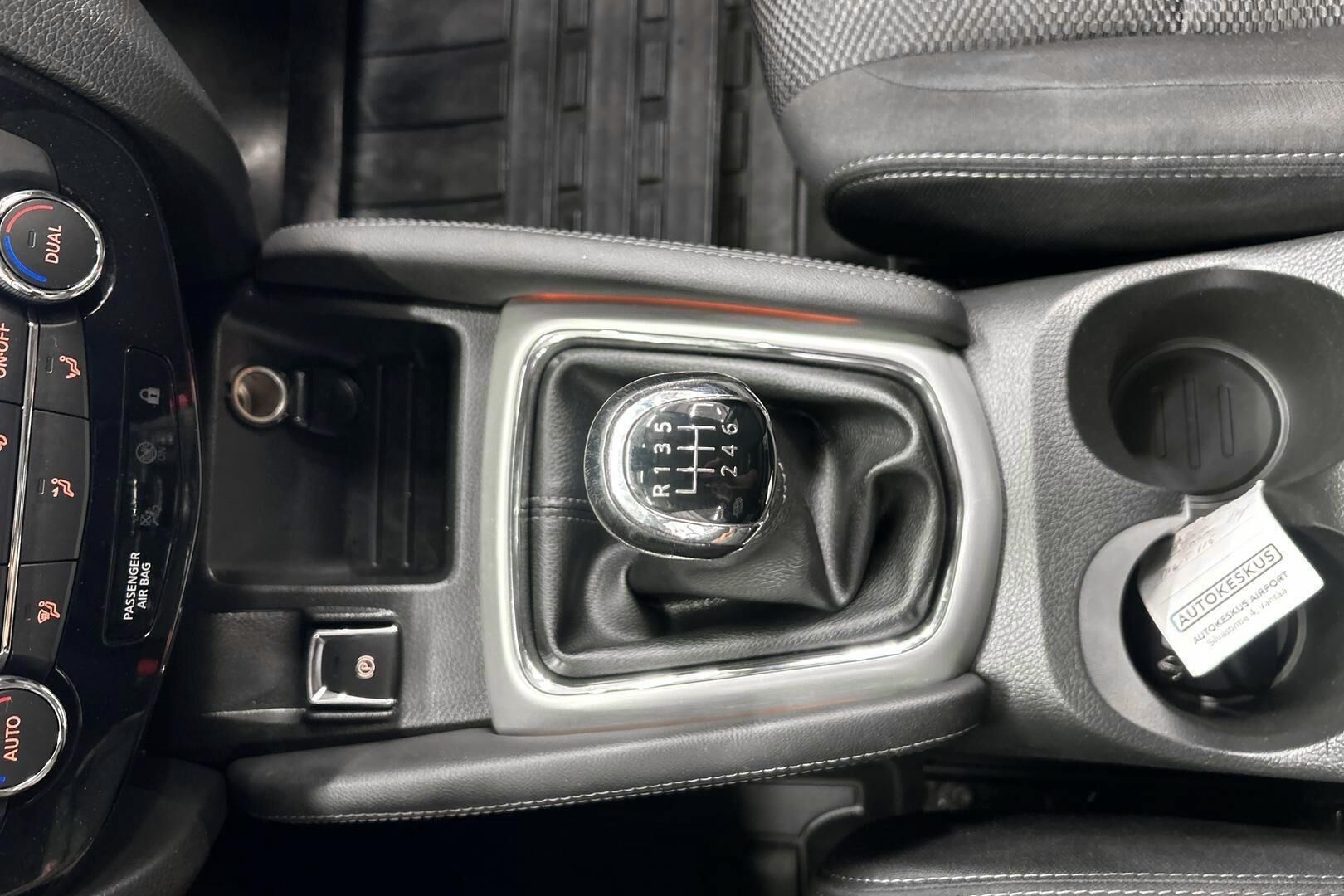 Nissan Qashqai iso kuva 17