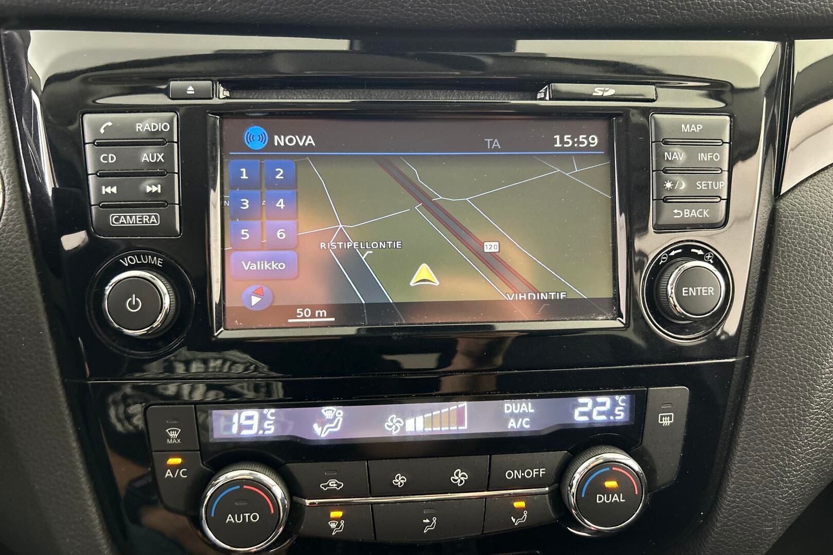 Nissan Qashqai iso kuva 15