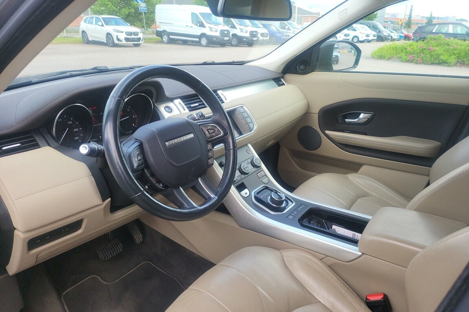 Land Rover Range Rover Evoque iso kuva 1