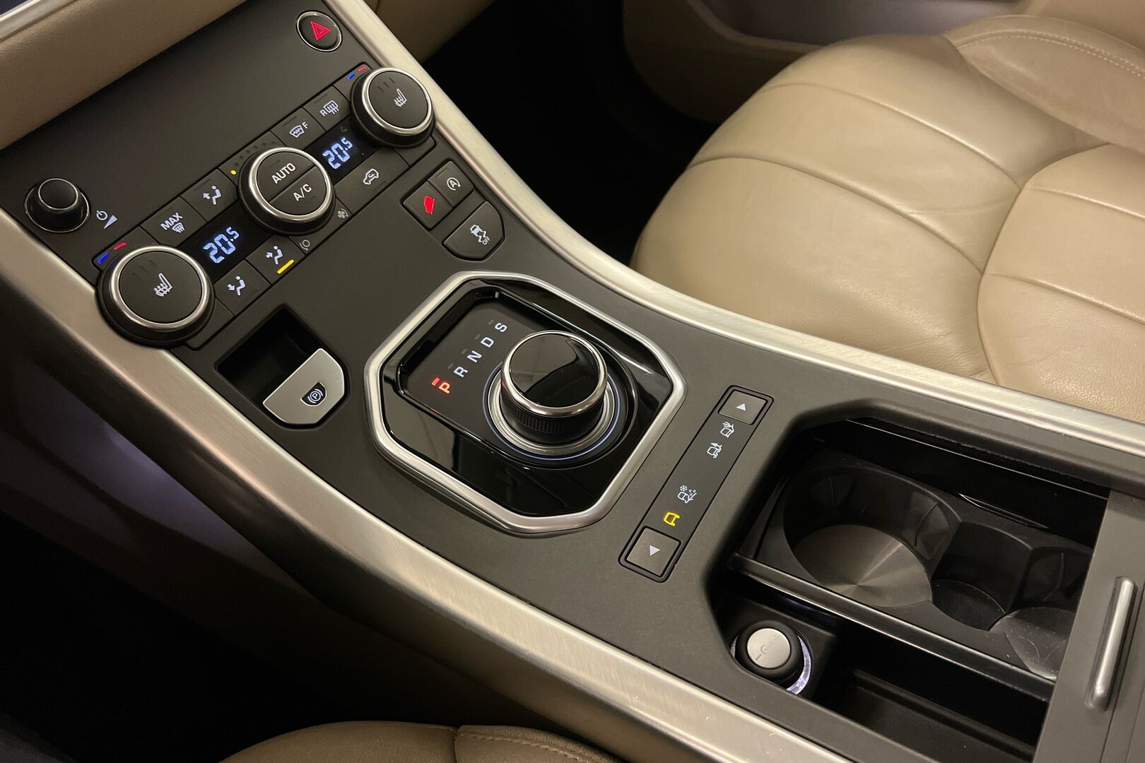 Land Rover Range Rover Evoque iso kuva 11