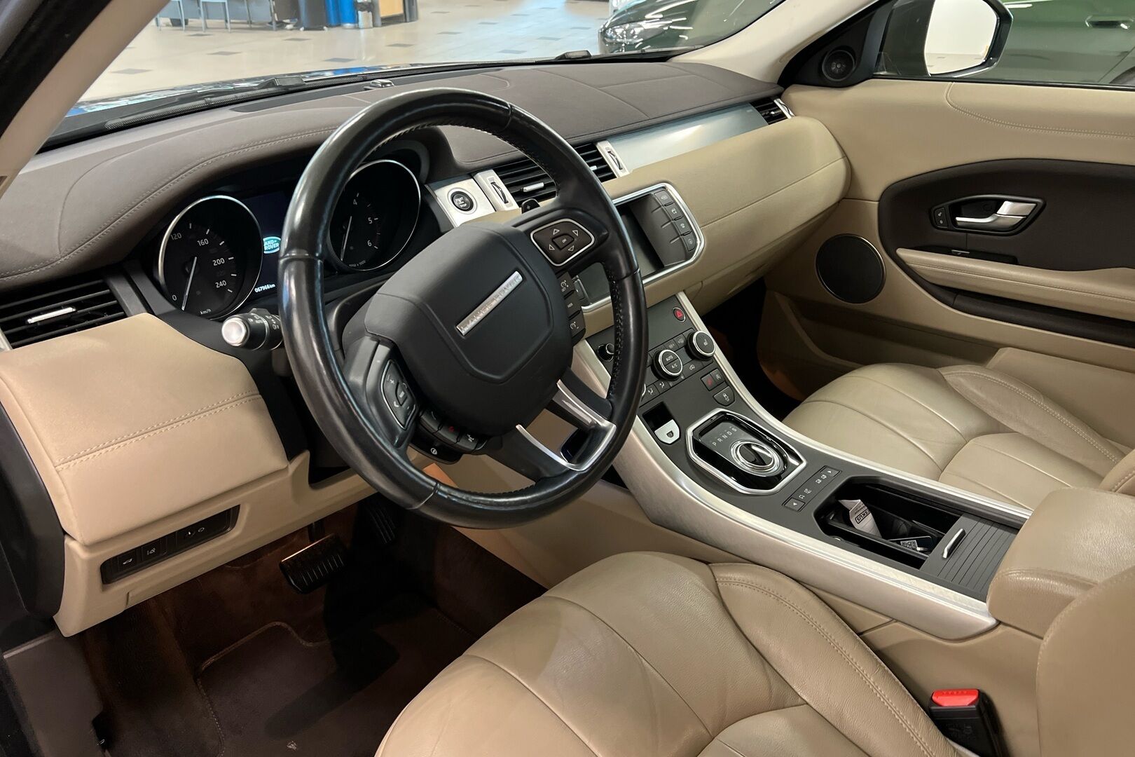 Land Rover Range Rover Evoque iso kuva 5