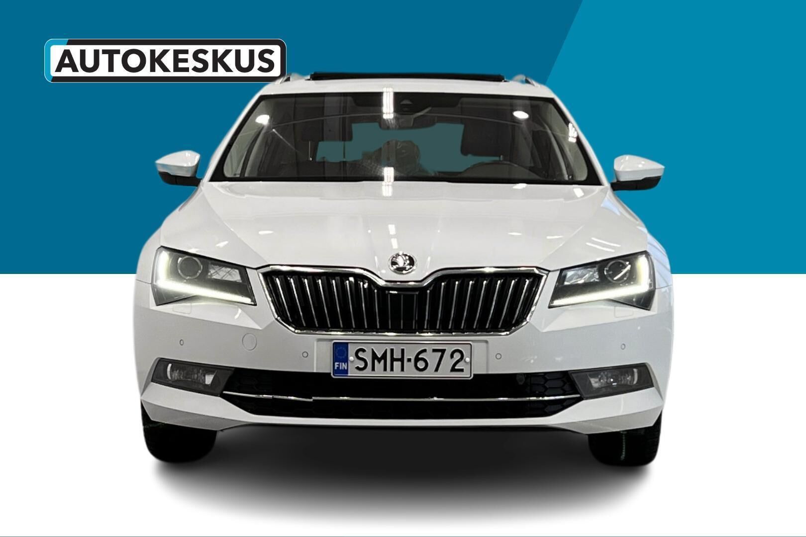 Skoda Superb iso kuva 2