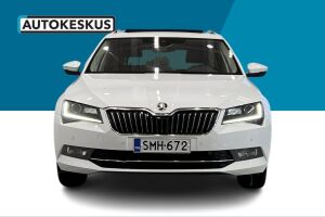 Skoda Superb esikatselu 2