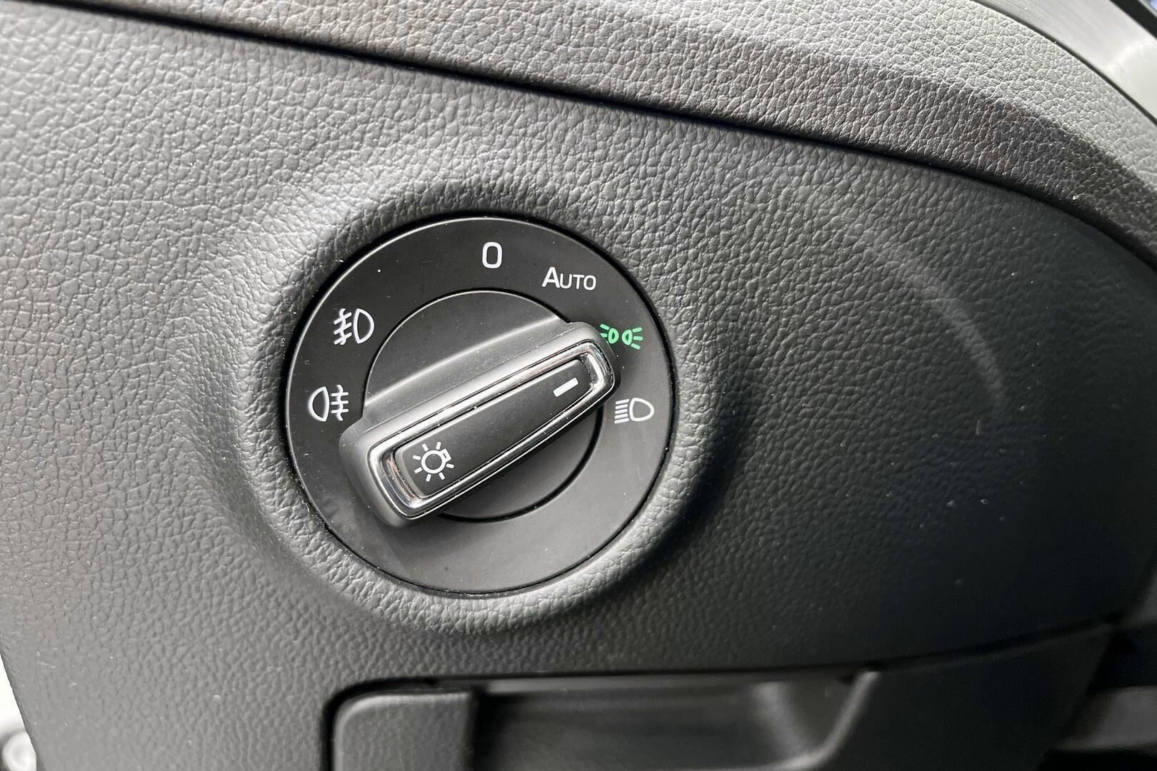 Skoda Superb iso kuva 26