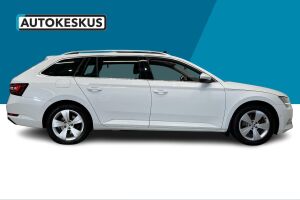 Skoda Superb esikatselu 4