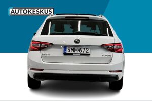 Skoda Superb esikatselu 6