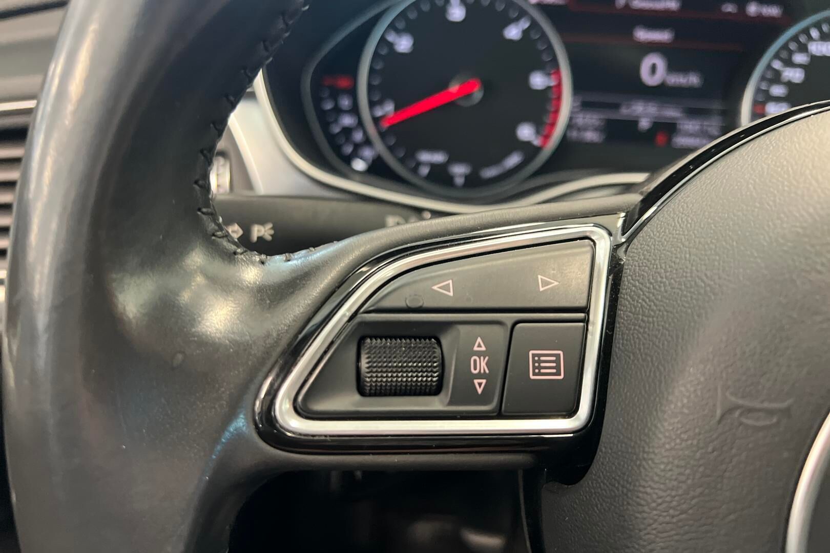 Audi A6 iso kuva 17