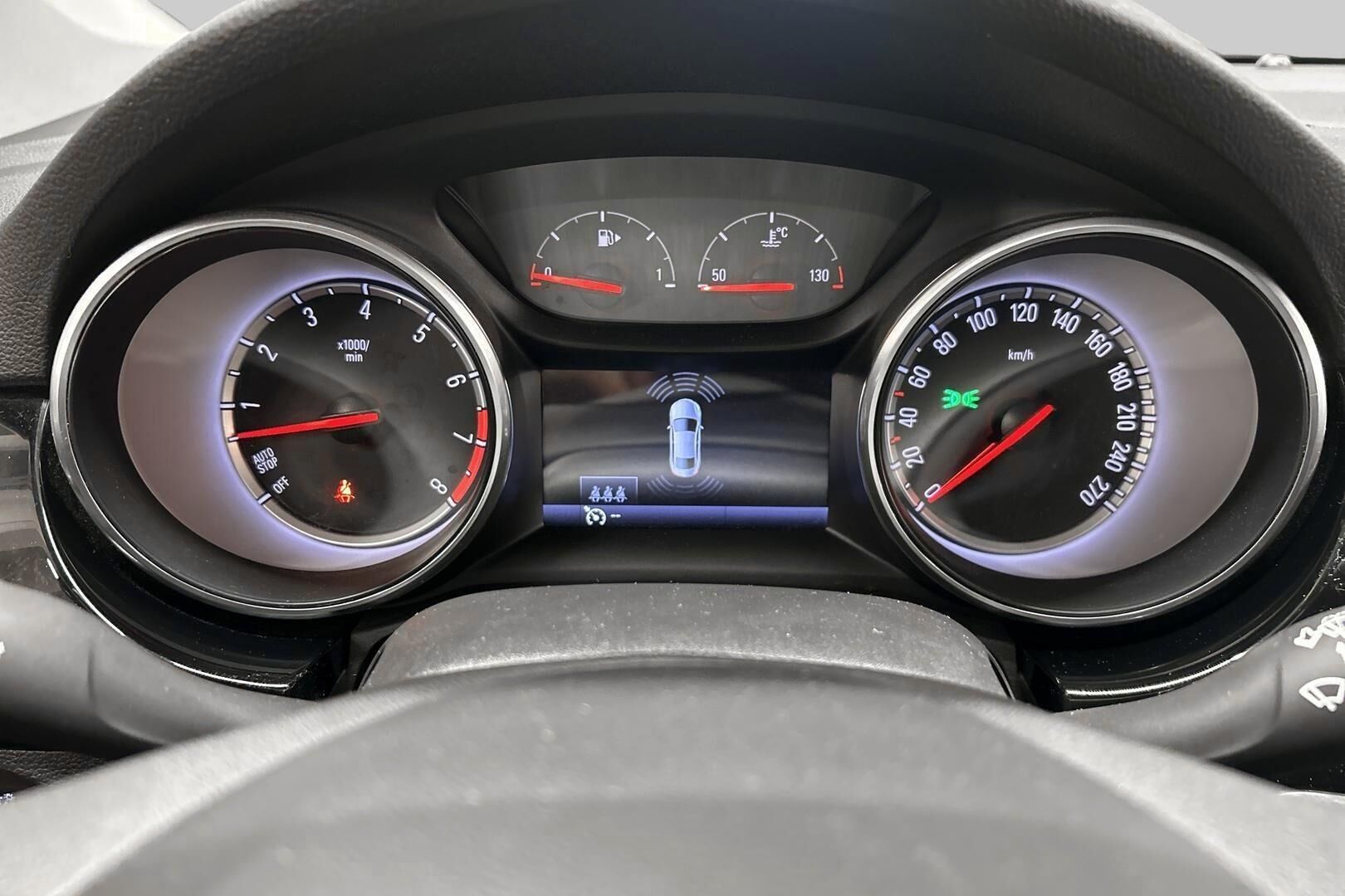 Opel Astra iso kuva 14