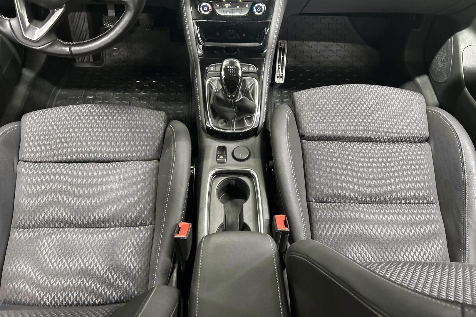 Opel Astra iso kuva 27