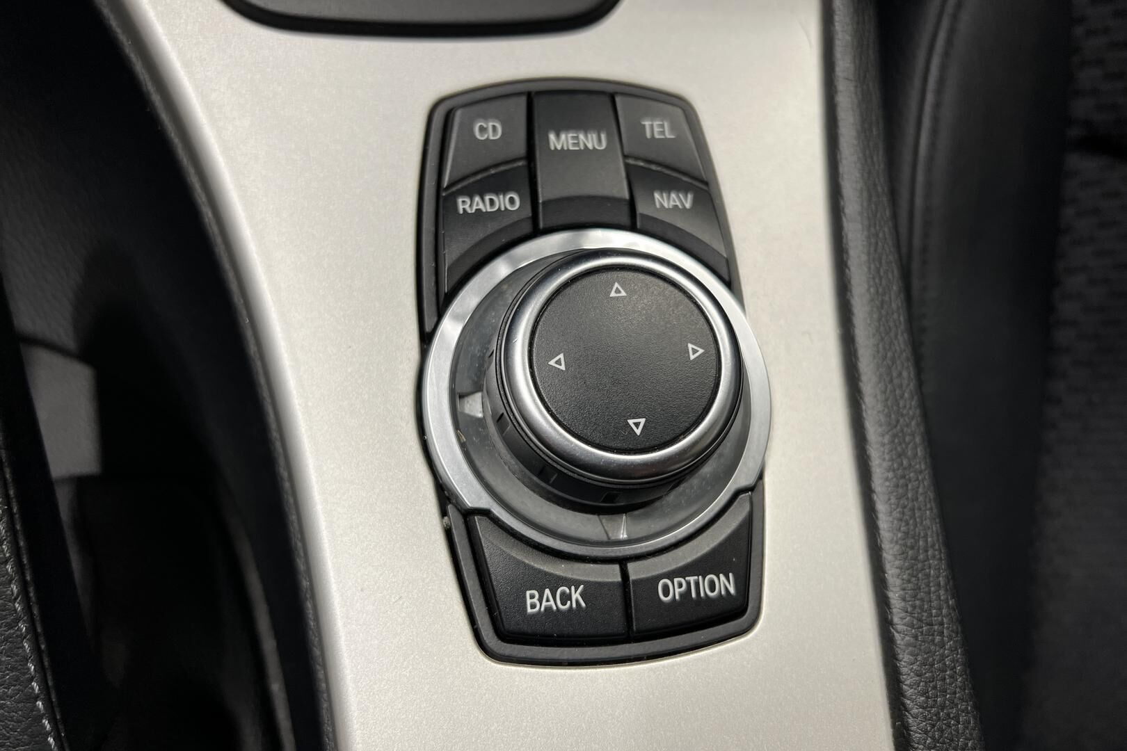 BMW 3-sarja iso kuva 17