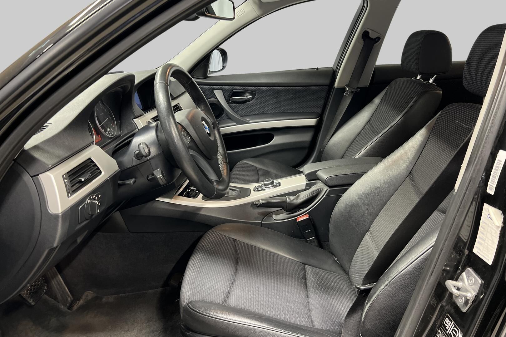 BMW 3-sarja iso kuva 9