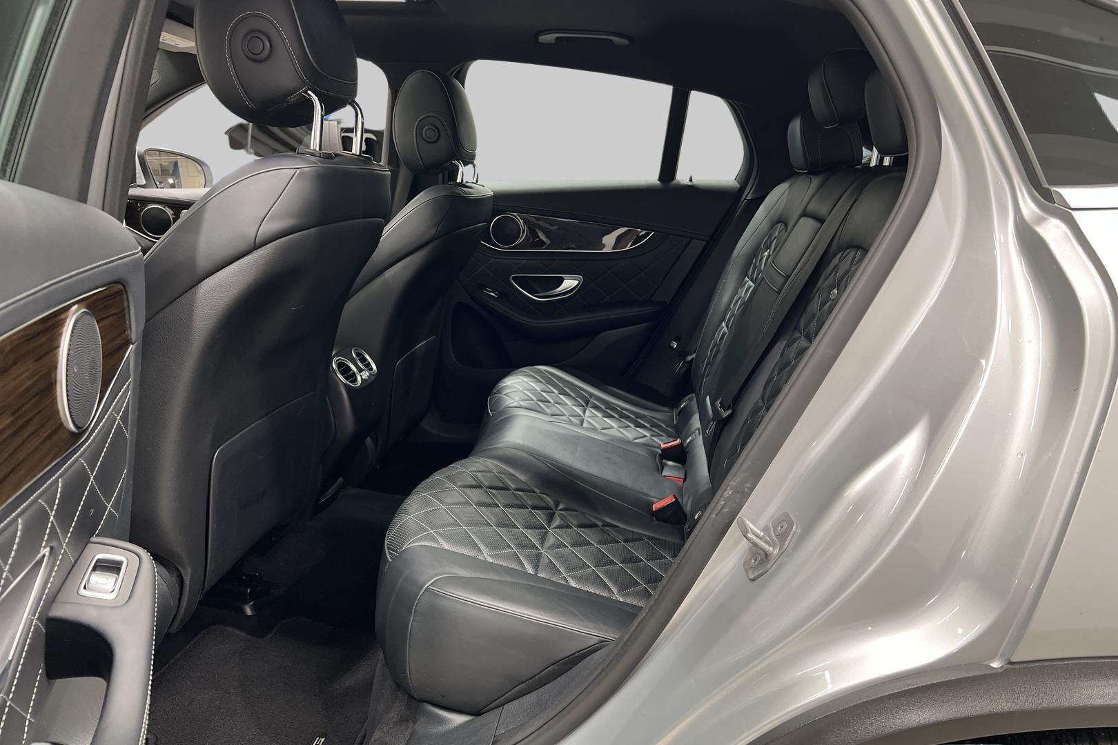 Mercedes-Benz GLC iso kuva 10