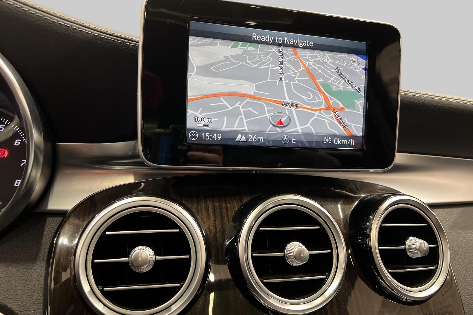 Mercedes-Benz GLC iso kuva 11