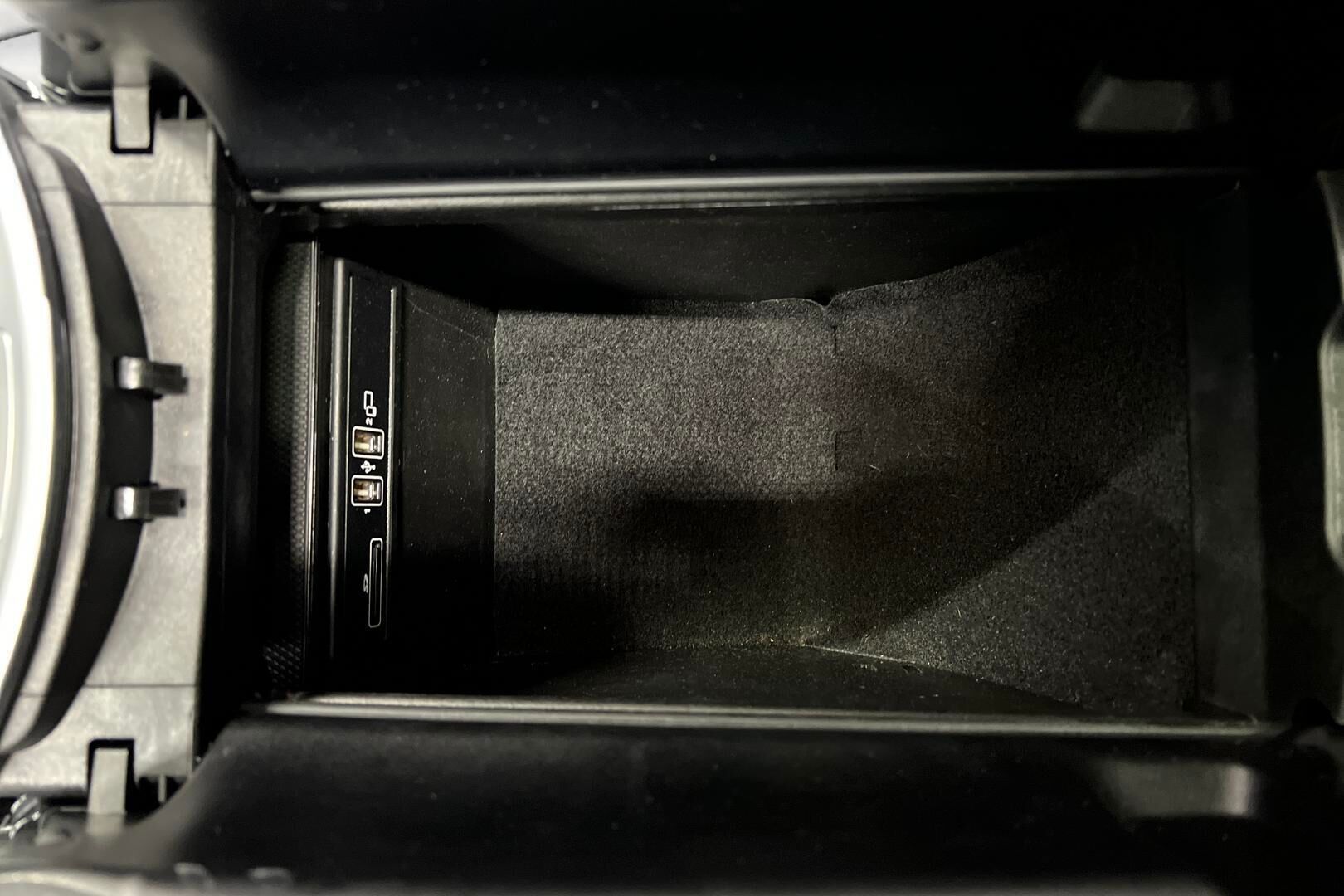 Mercedes-Benz GLC iso kuva 17