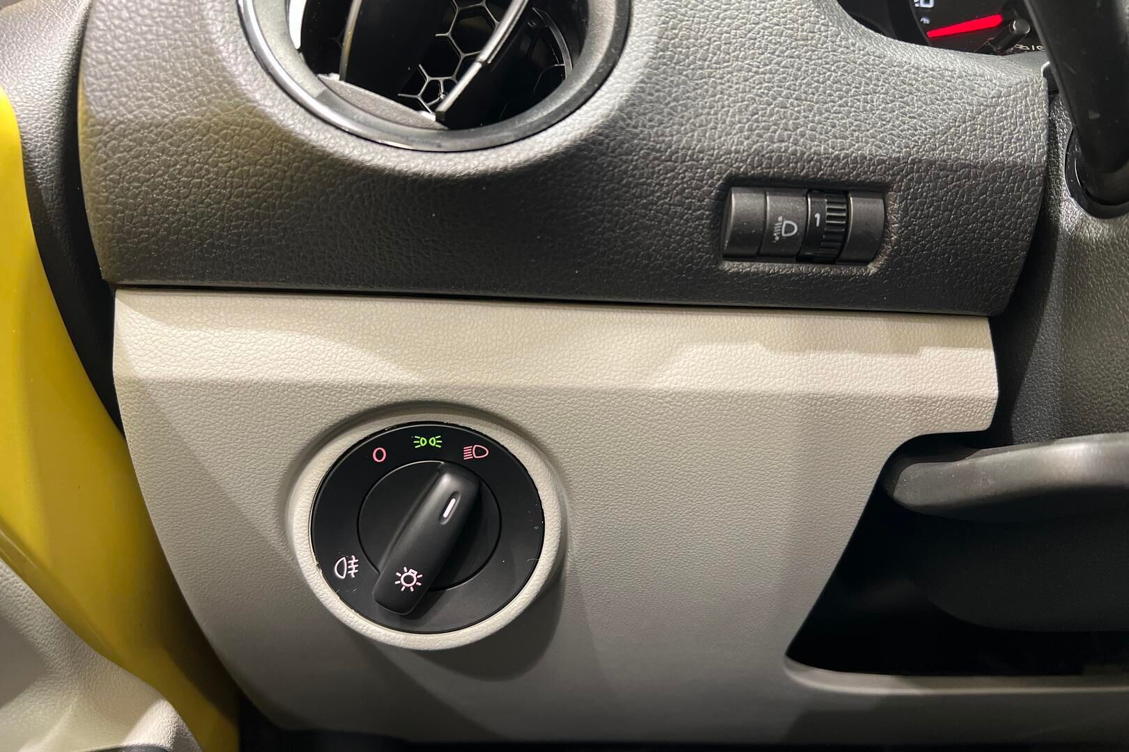 Seat Mii iso kuva 15