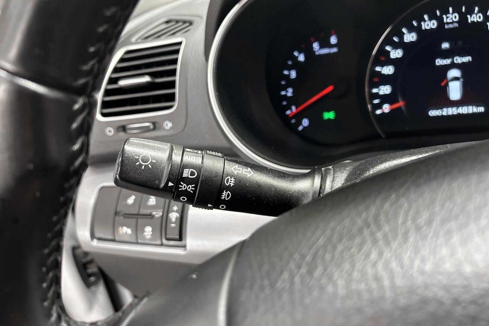 Kia Sorento iso kuva 22