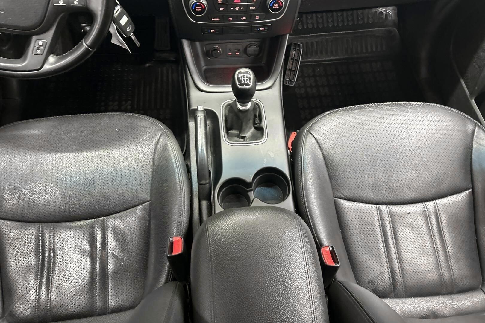 Kia Sorento iso kuva 26