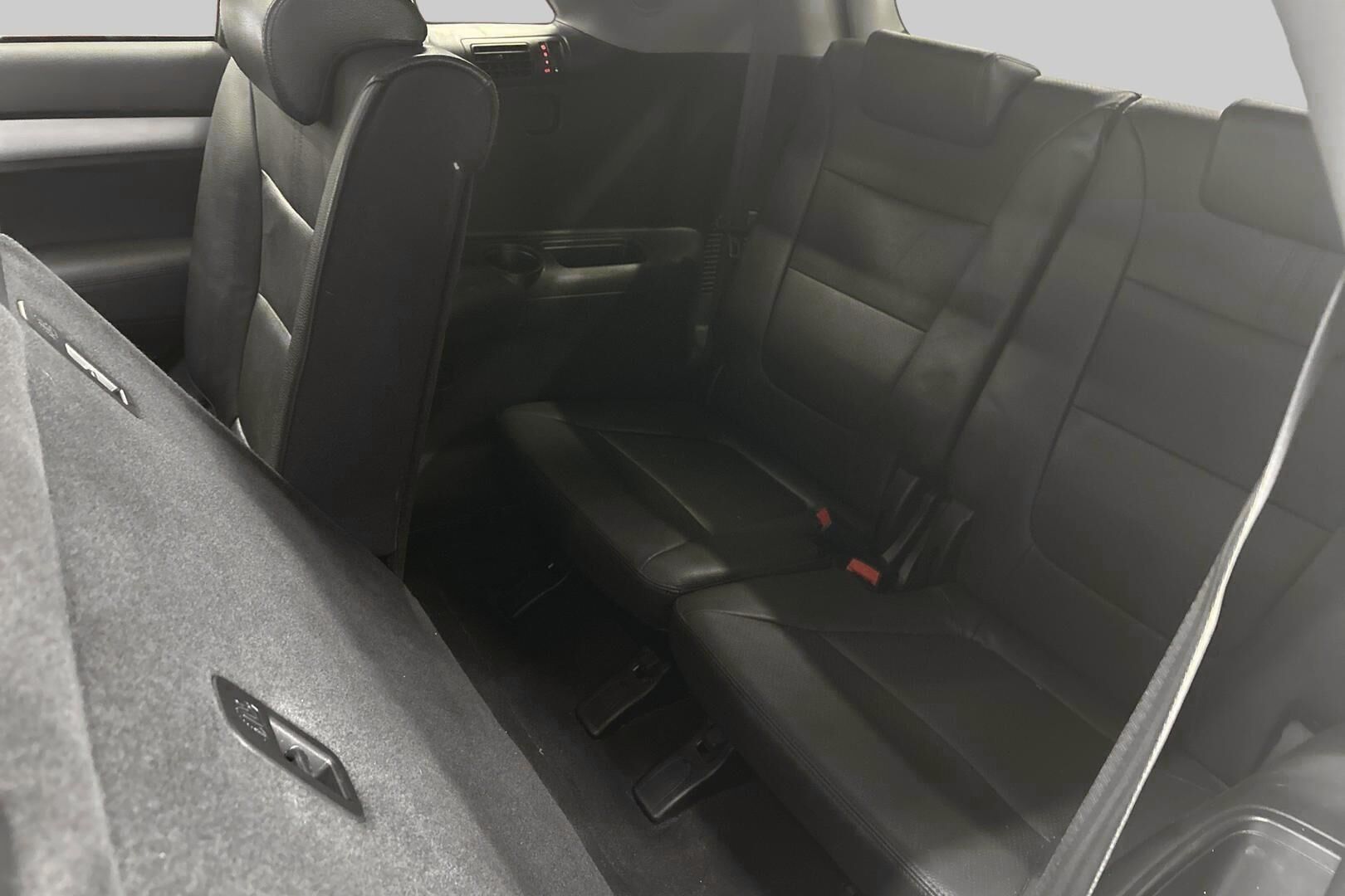 Kia Sorento iso kuva 27