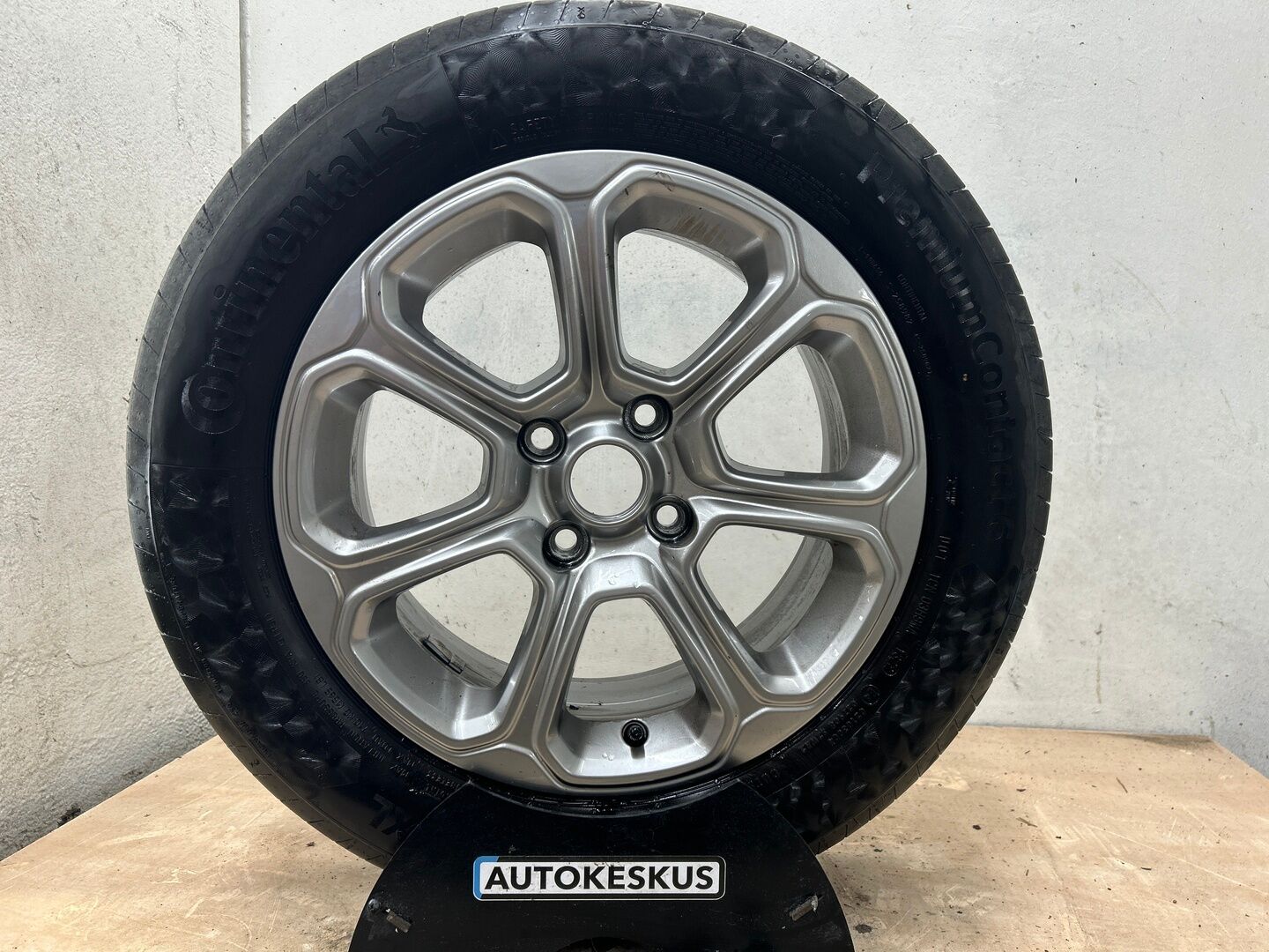 Ford Ecosport iso kuva 13