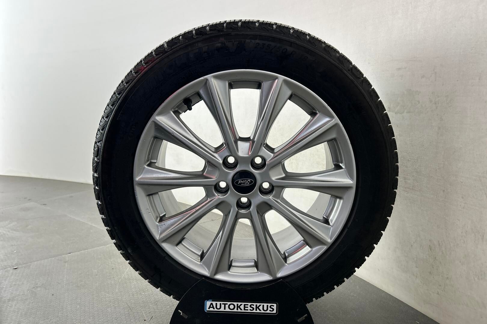 Ford Kuga iso kuva 12