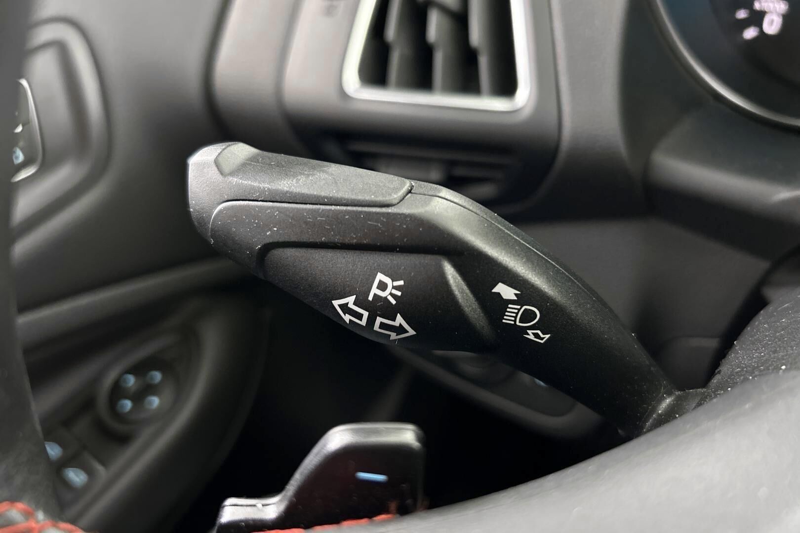 Ford Kuga iso kuva 17