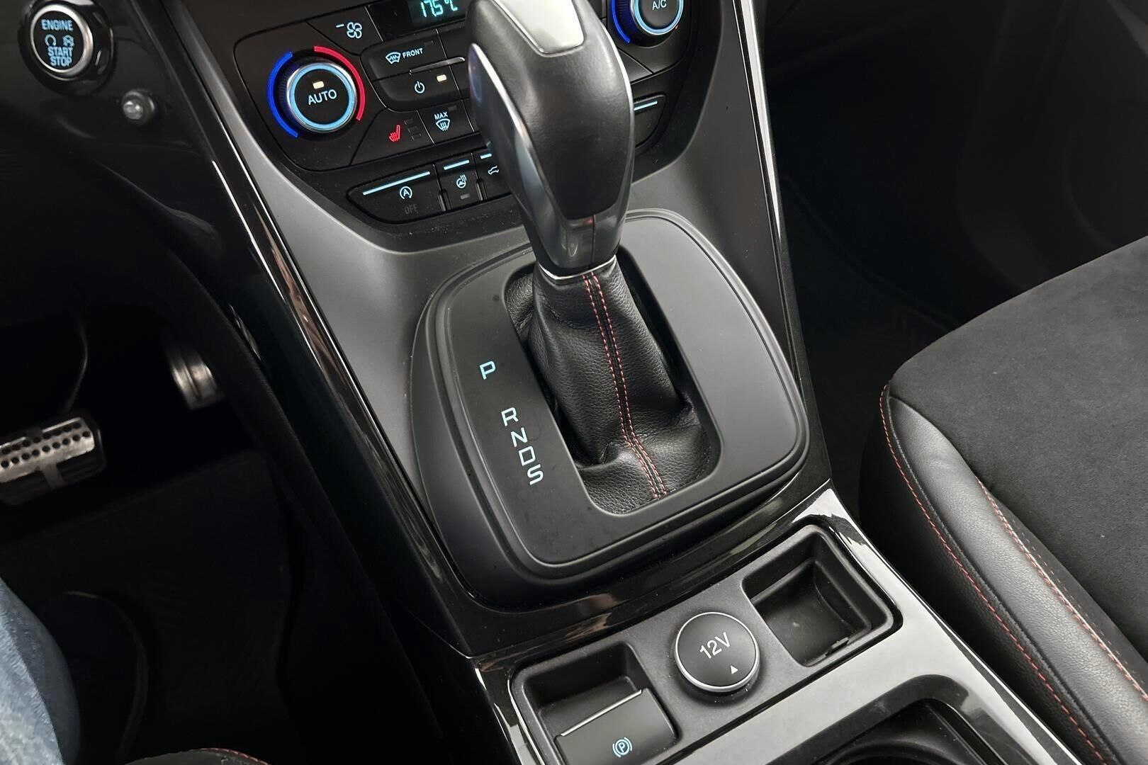 Ford Kuga iso kuva 22