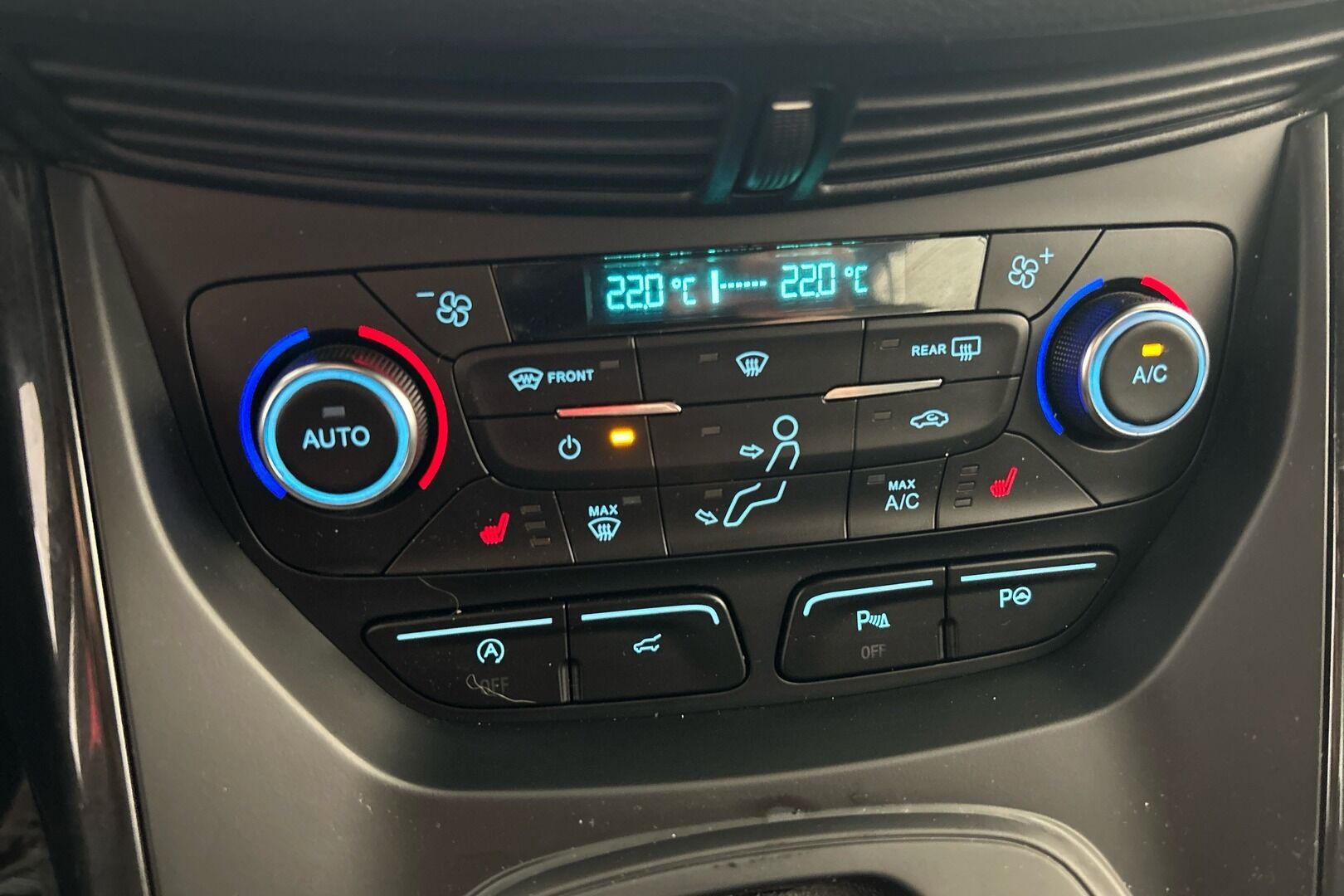 Ford Kuga iso kuva 14