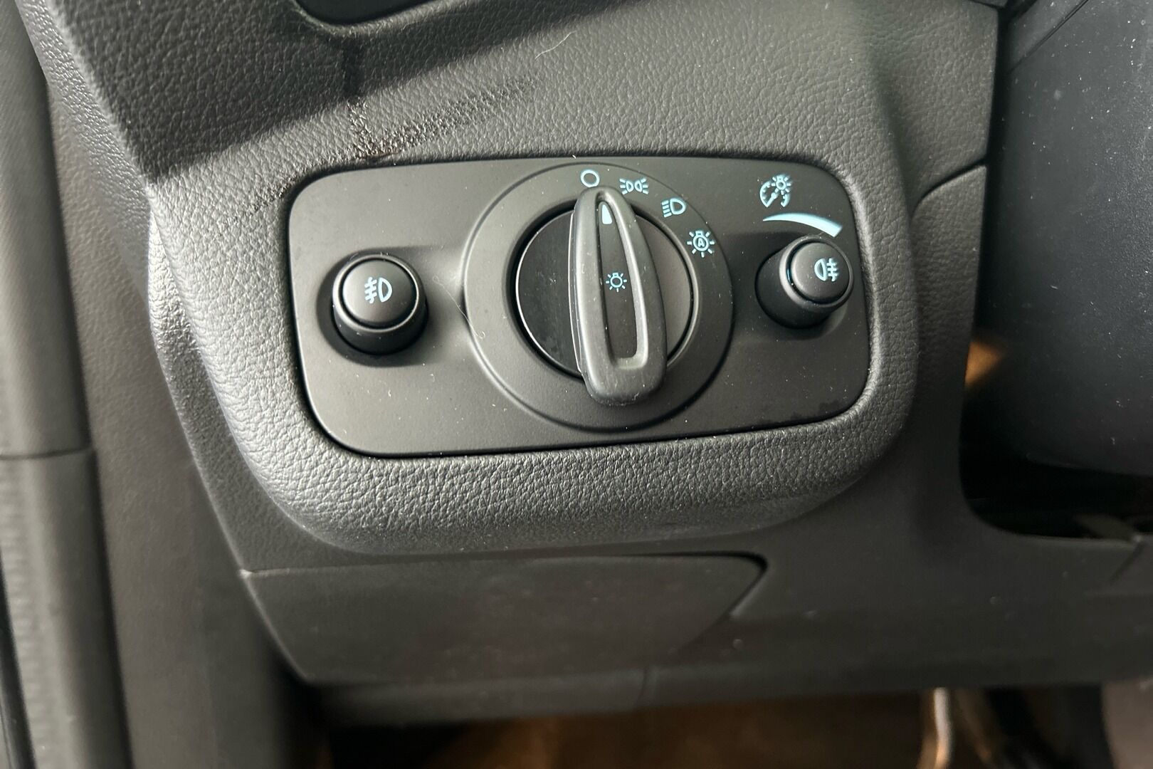 Ford Kuga iso kuva 18