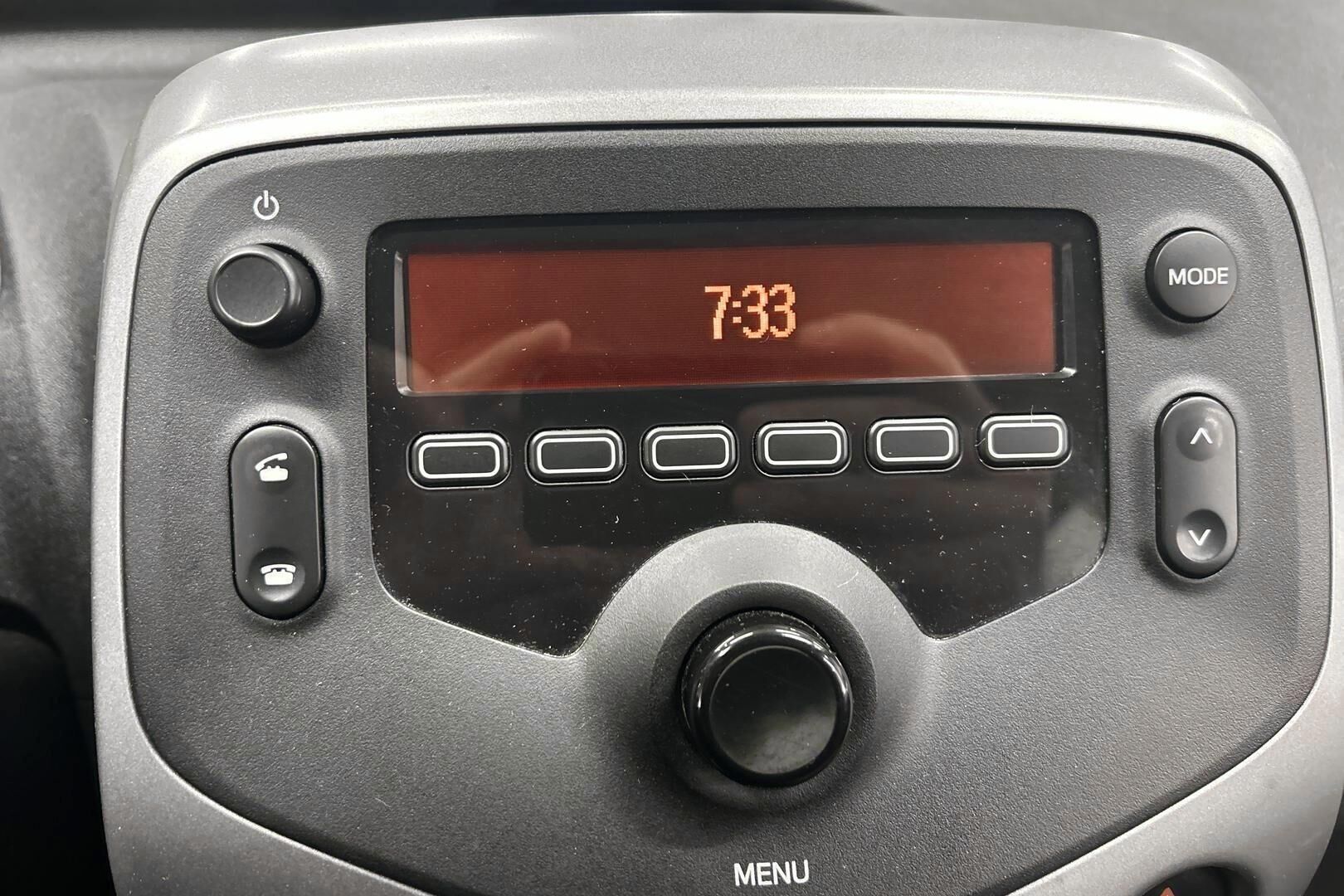 Peugeot 108 iso kuva 16