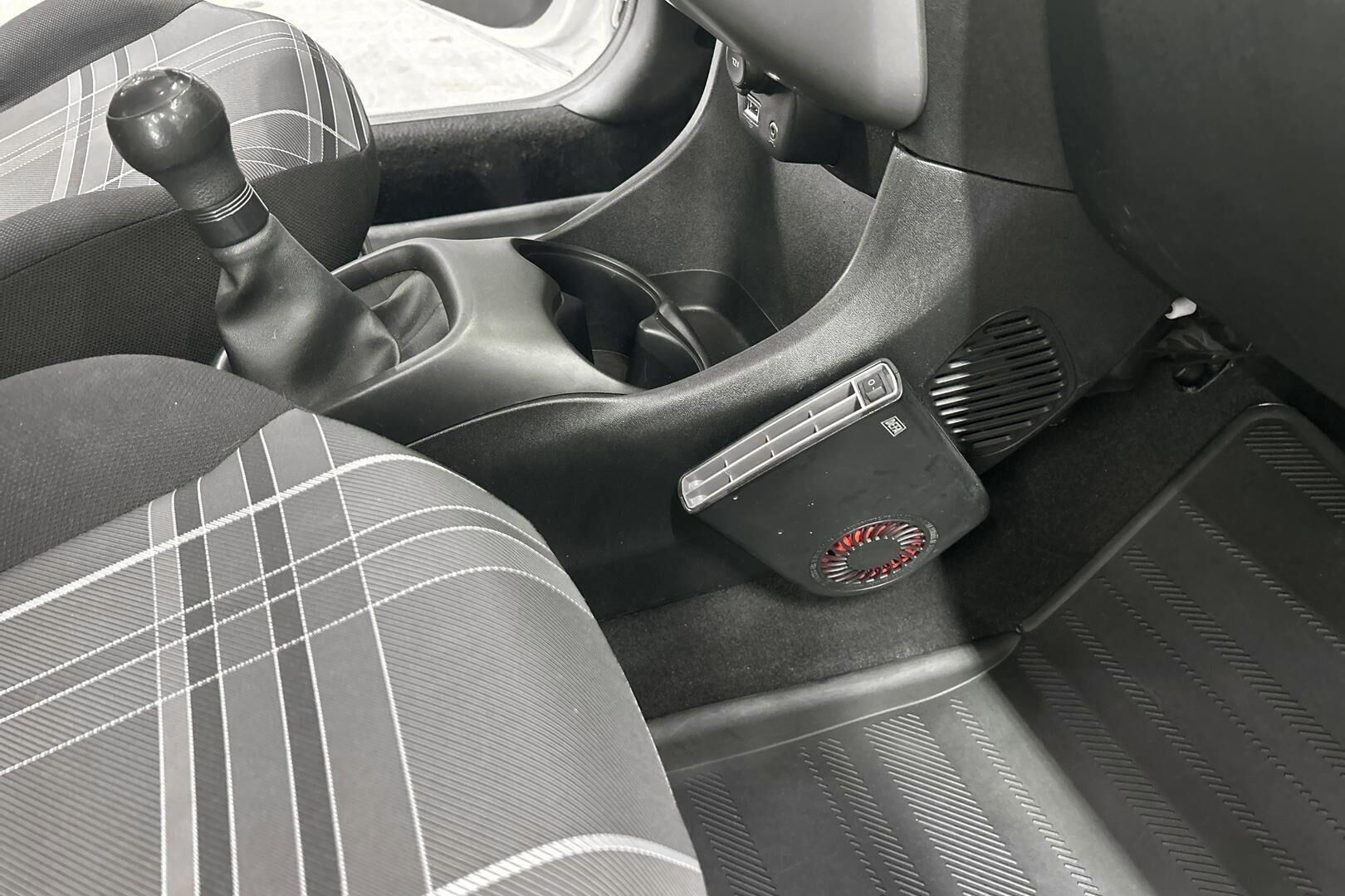 Peugeot 108 iso kuva 25